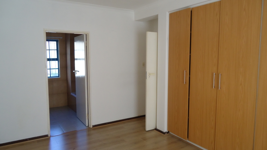 3 Bedroom Property for Sale in Gordons Bay Central Western Cape